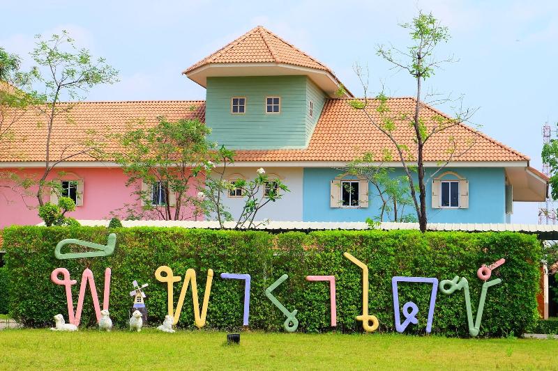 P Paradise Hotel - Genel