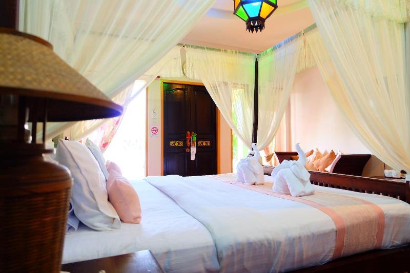 P Paradise Hotel - Oda