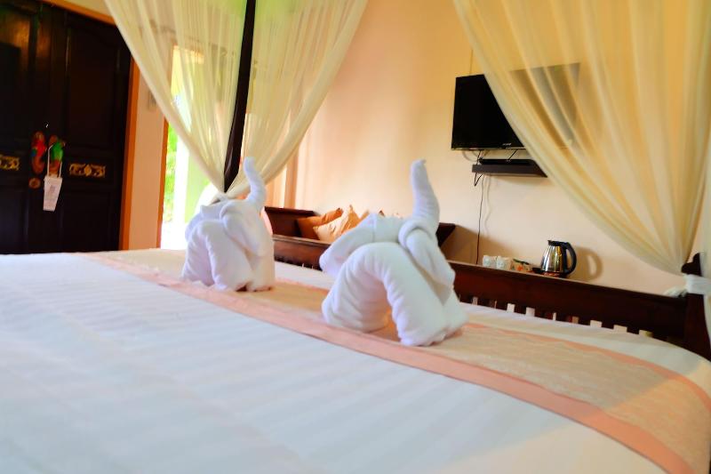 P Paradise Hotel - Oda
