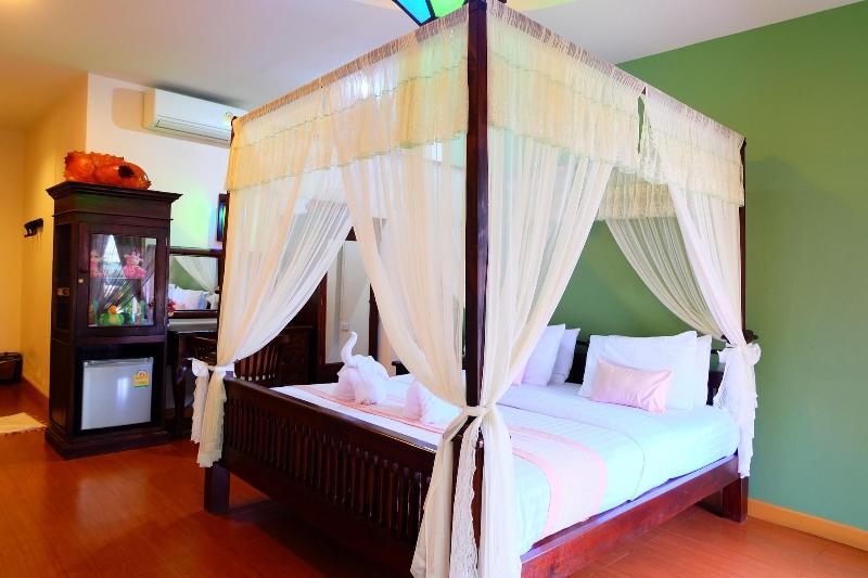 P Paradise Hotel - Oda