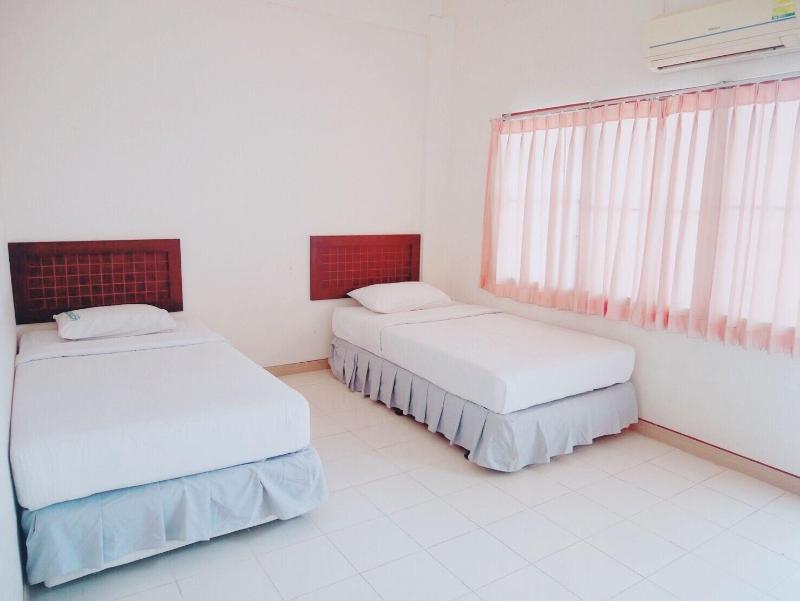 Pakchong Phubade Hotel - Oda