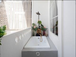 Isara Boutique Hotel and Cafe by ZUZU fotoÄŸrafÄ±