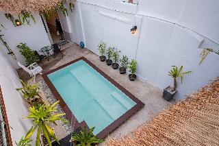 Isara Boutique Hotel and Cafe by ZUZU fotoÄŸrafÄ±