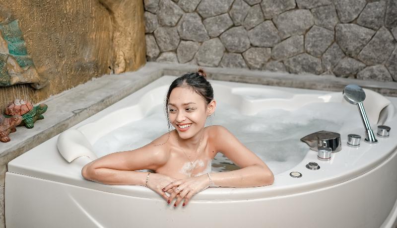Peace Blue Naiharn Naturist Resort SHA+ - Oda