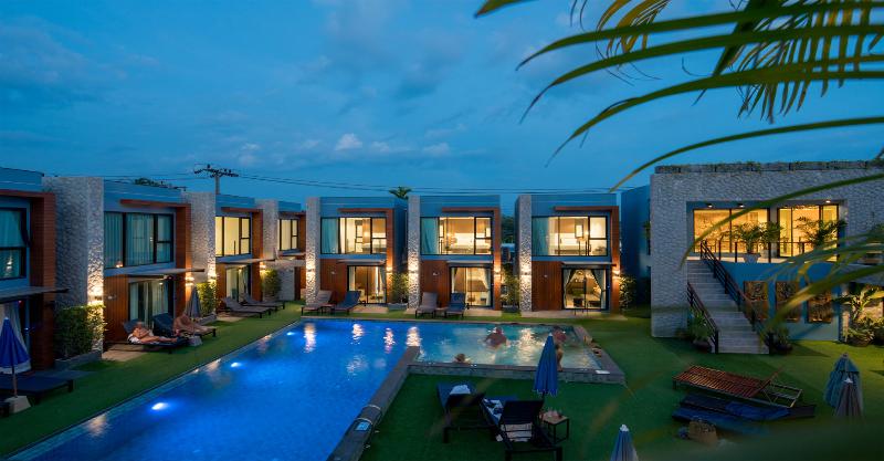 Peace Blue Naiharn Naturist Resort SHA+ - Havuz
