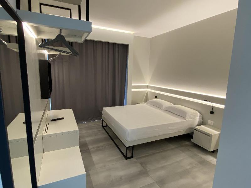Aether Suites Tropea - Oda