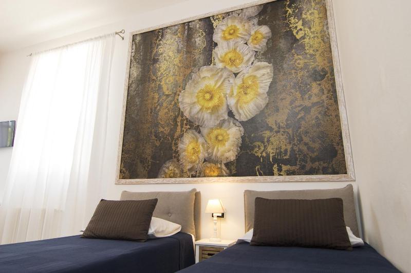 7 Rooms - Oda