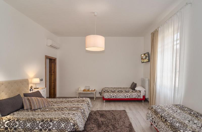 7 Rooms - Oda