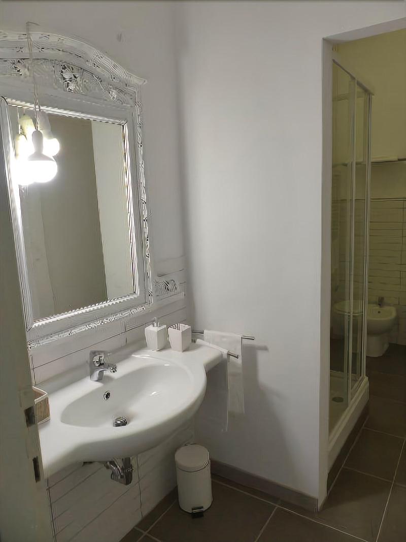7 Rooms - Oda
