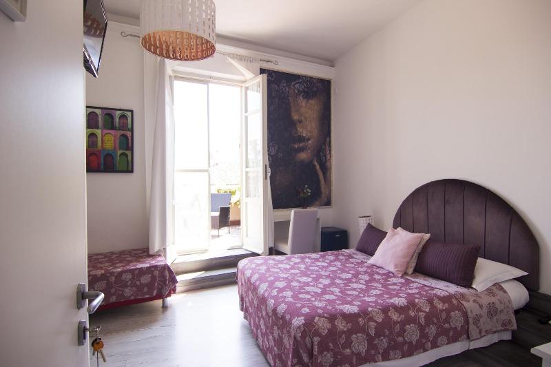7 Rooms - Oda