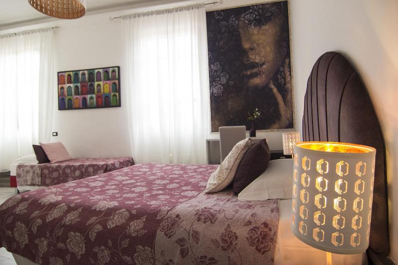7 Rooms - Oda