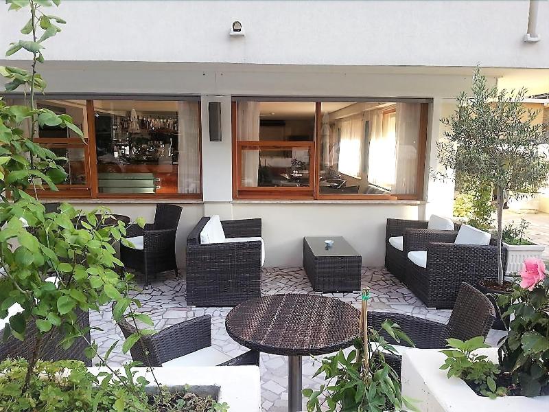 Hotel Annalisa B B And Beach - Teras