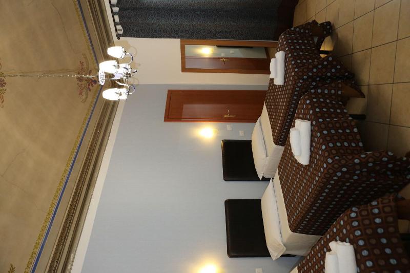 Adelaide House - Oda