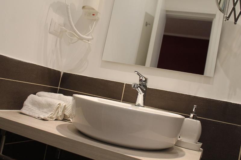 Le Coq Rooms Suite - Oda