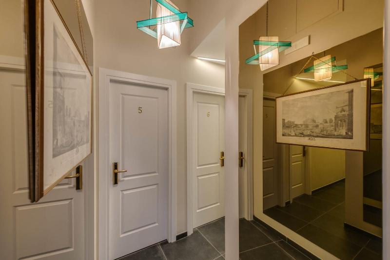 Adrianus Hotel - Lobi