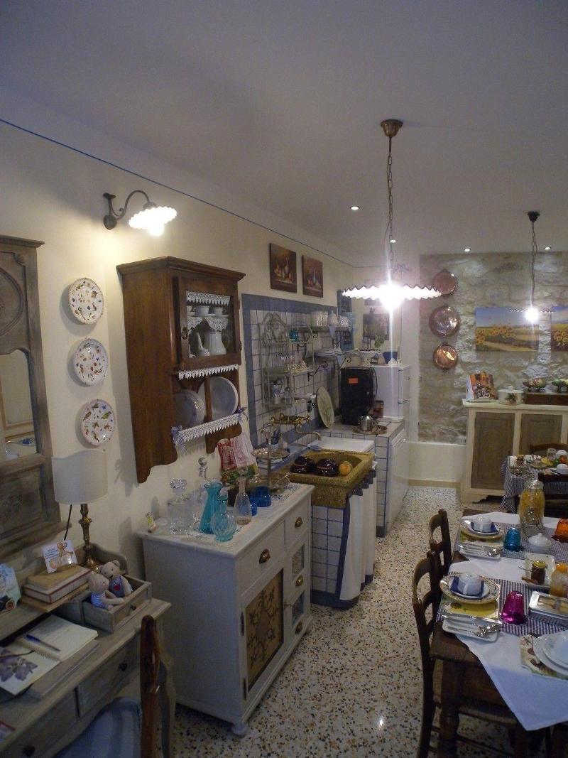 Bed And Breakfast A Casa Delle Fate - Restoran