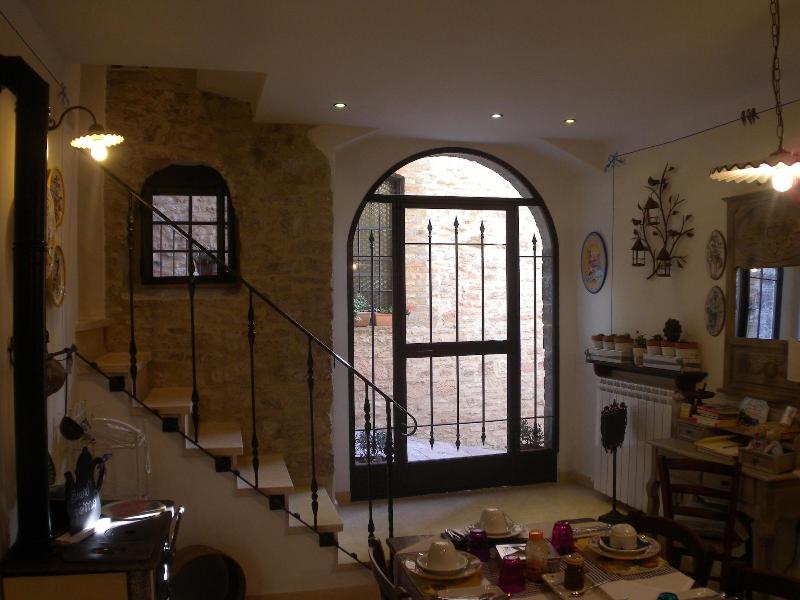 Bed And Breakfast A Casa Delle Fate - Restoran
