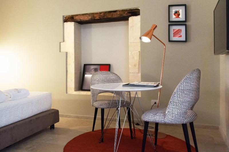 Cinque Suites - Oda
