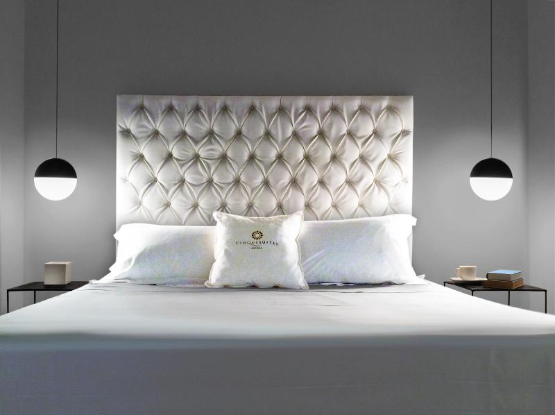 Cinque Suites - Oda