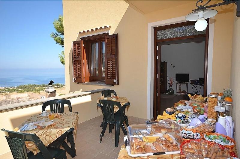 B B Terra Del Sole - Restoran