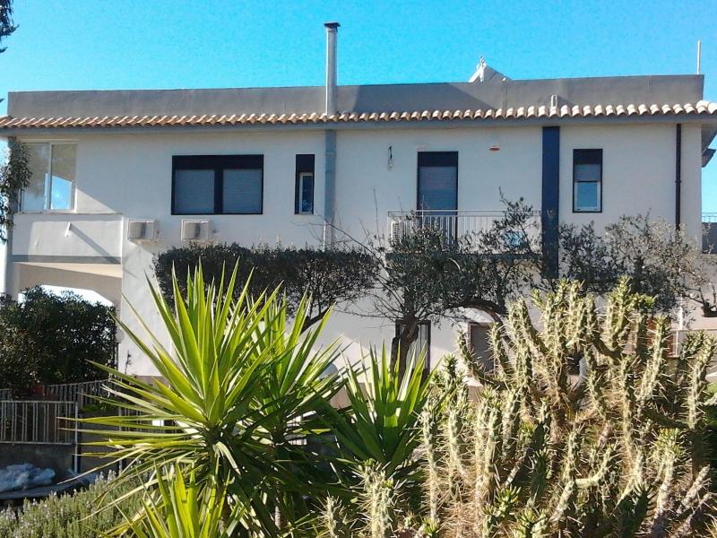 Maison Blanche - Genel