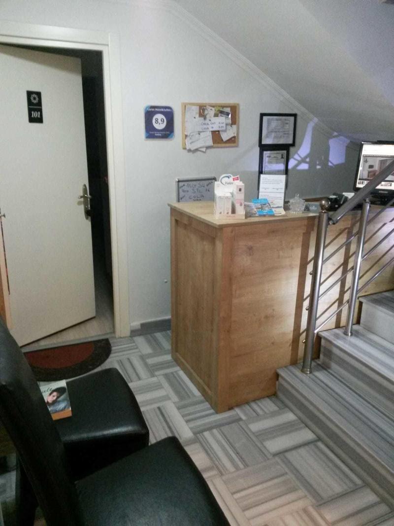 Loren Hotel Suites - Lobi