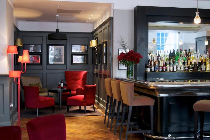 London Bridge Hotel - Bar