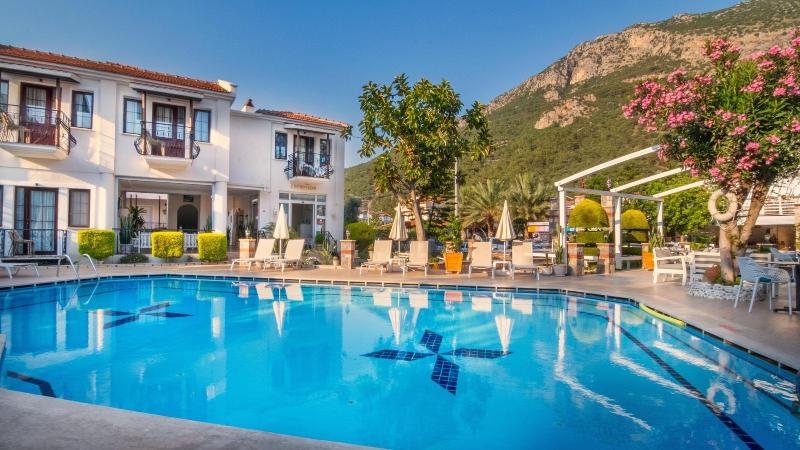 Bronze Hotel - Genel