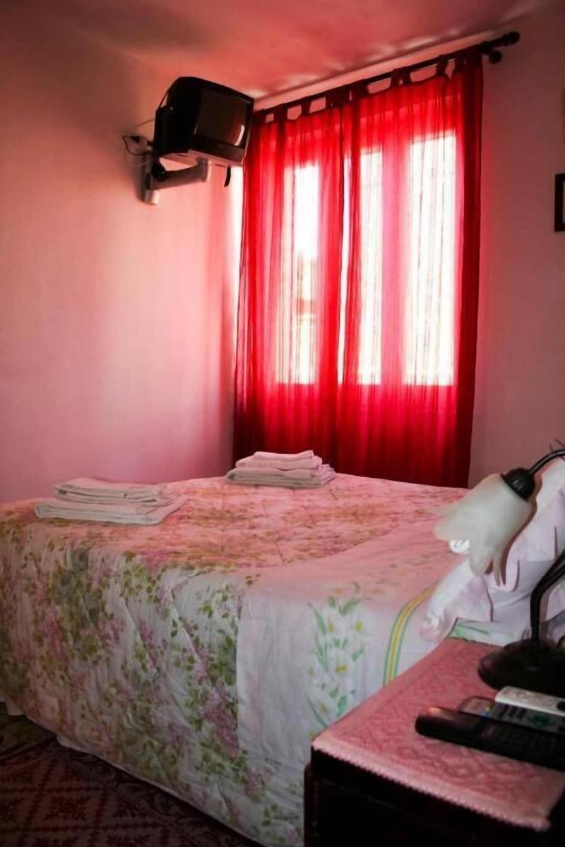 B B Guest House Il Porto Vecchio - Oda