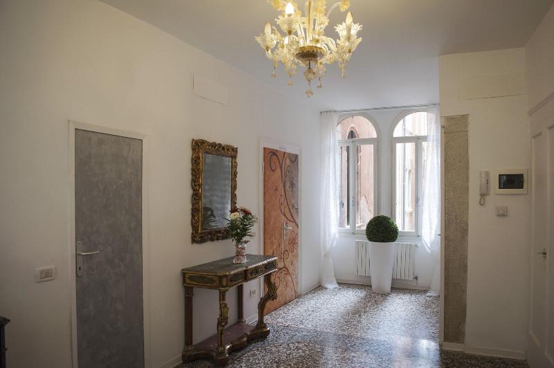 Porta Orientalis Venice - Lobi