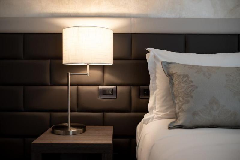 G G Firenze Suites - Oda