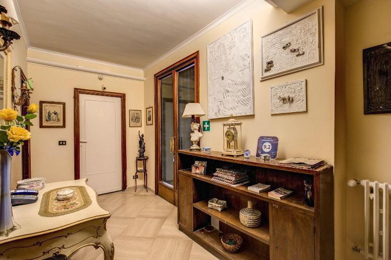 B B Piramide Terrace - Lobi