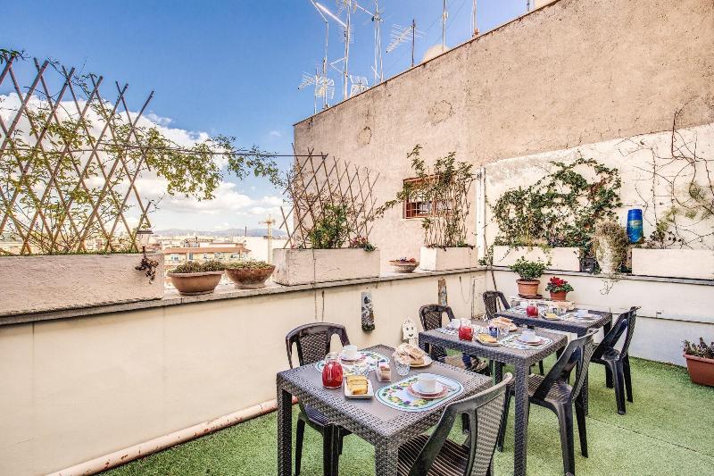 B B Piramide Terrace - Genel
