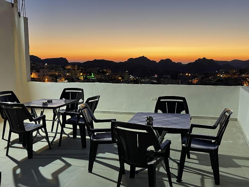 Petra Heart Hotel - Teras