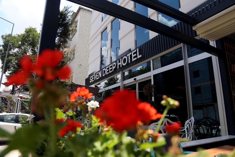 Seven Deep Hotel - Genel