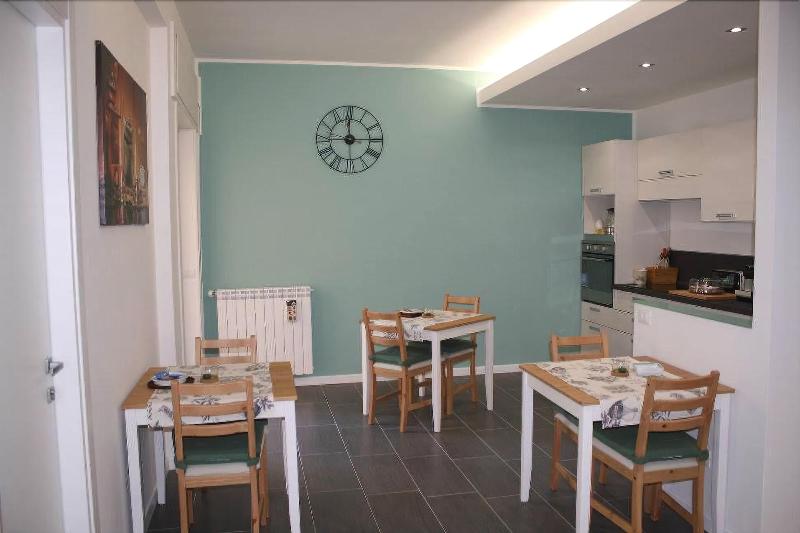 Av Domus Vatican St Peter B B - Restoran