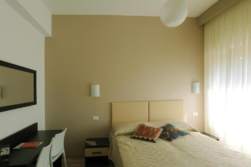 Honey Rooms - Oda