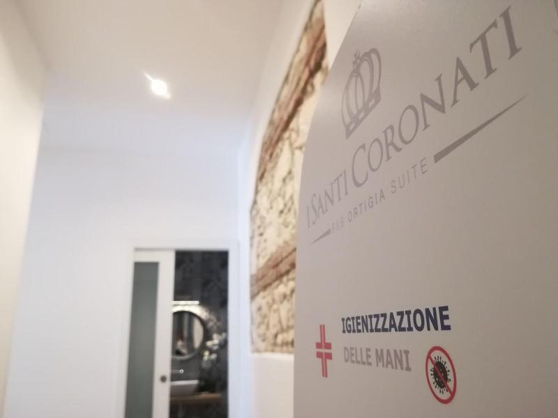 I Santi Coronati Bed Breakfast - Lobi