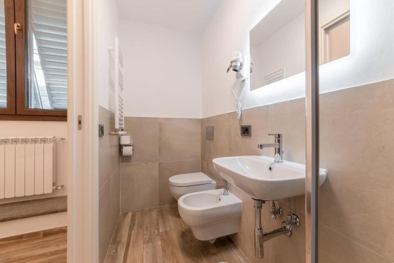 B B Lorenzo De Medici - Oda