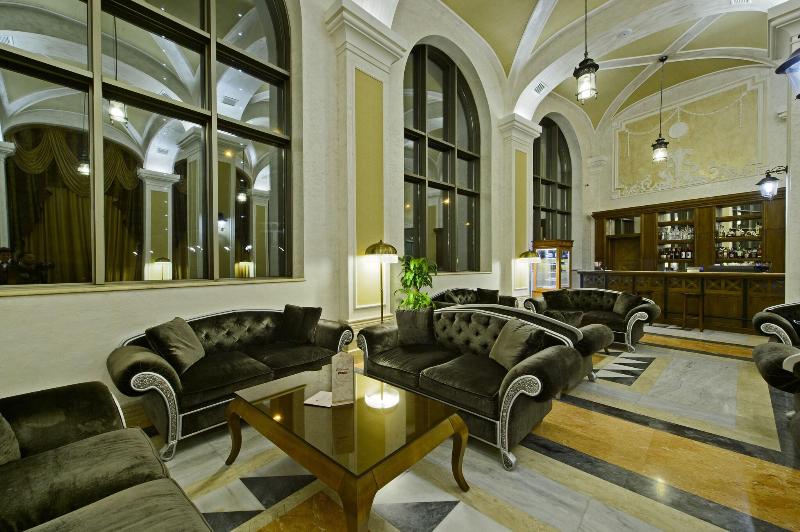 Colosseum Marina Hotel - Lobi