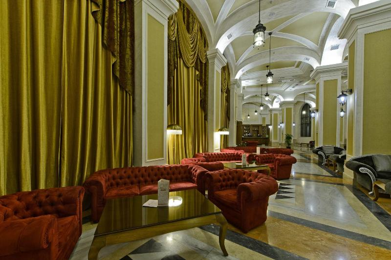 Colosseum Marina Hotel - Lobi