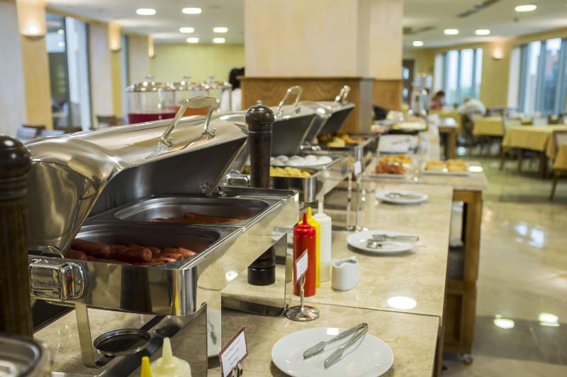 Colosseum Marina Hotel - Restoran