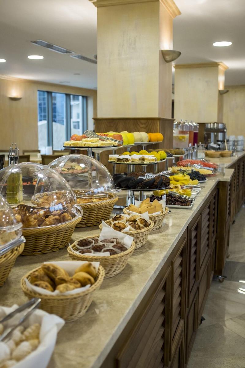 Colosseum Marina Hotel - Restoran