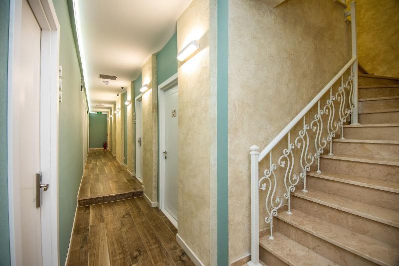 Margi Boutique Hotel - Lobi