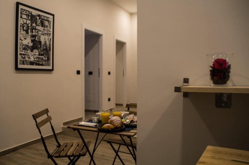 Interno 10 Cavour - Lobi
