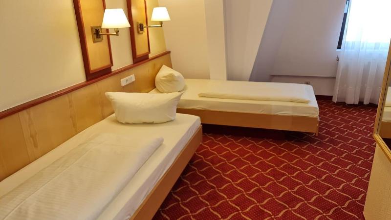 Montana Hotel Na Rnberg West - Oda