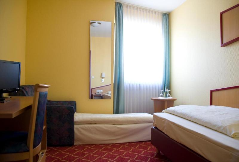 Montana Hotel Na Rnberg West - Oda
