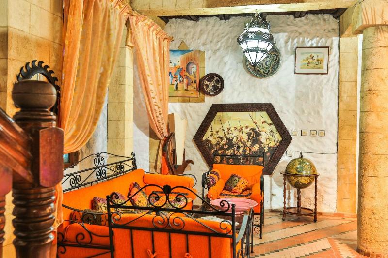 Riad Nakhla - Lobi