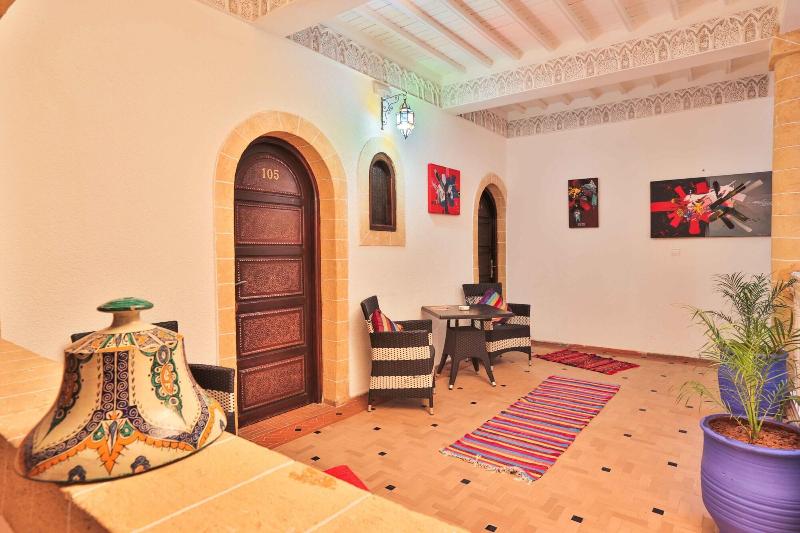 Riad Nakhla - Lobi