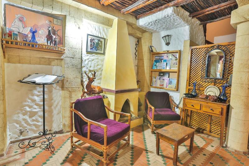 Riad Nakhla - Aktivite